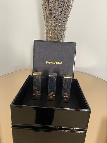 Yves Saint Laurent Yvessaintlaurent ruj ve kutu