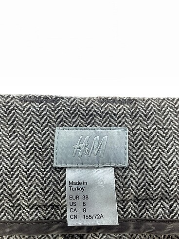 38 Beden çeşitli Renk H&M Mini Şort %70 İndirimli.