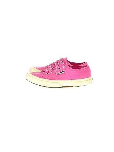Superga Spor Ayakkabı %70 İndirimli.