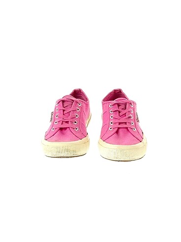 37 Beden Superga Spor Ayakkabı %70 İndirimli.