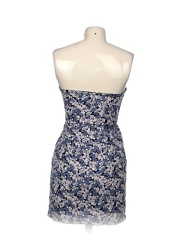 38 Beden H&M Mini Elbise %70 İndirimli.