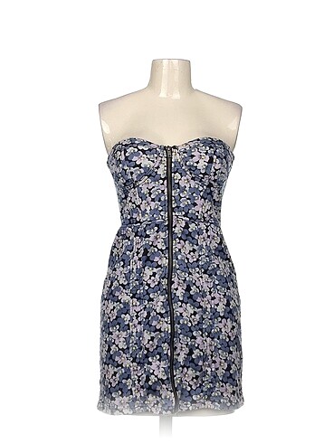 H&M Mini Elbise %70 İndirimli.