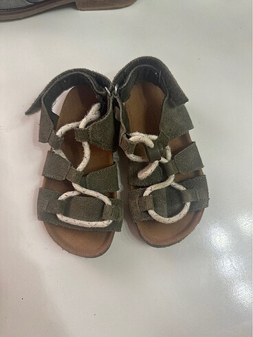 Zara sandalet 22 numara