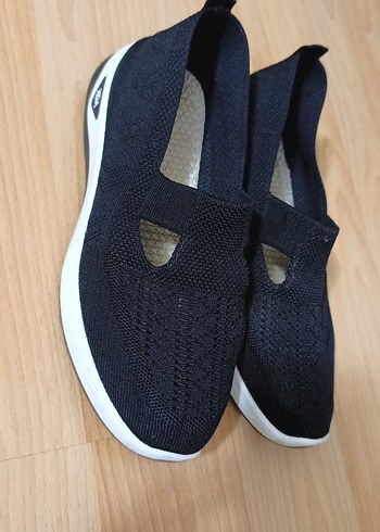 Siyah Kadın Elastik Spor Dolgu Topuklu Sneaker