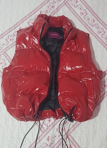 9 Yaş Beden kız çocuk crop model şişme yelek
