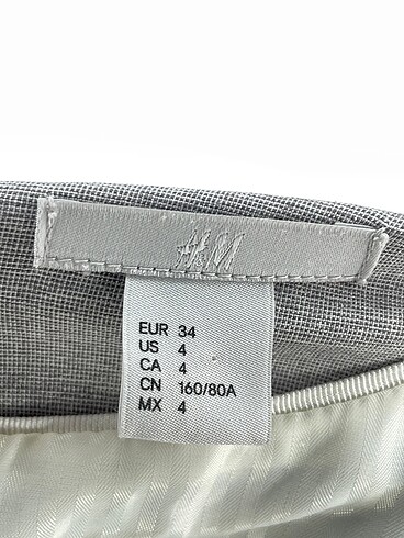 34 Beden çeşitli Renk H&M Kısa Elbise %70 İndirimli.