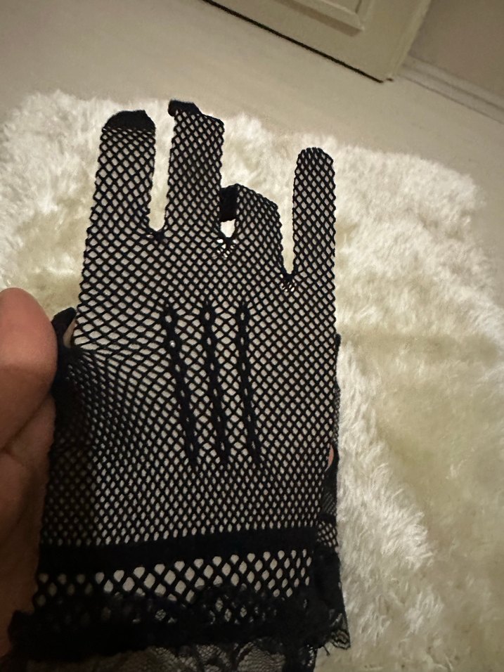 Siyah Dantel Gotik Kadın Eldiveni - Görsel 3