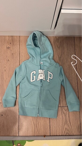 Gap Gap hırka etiketli