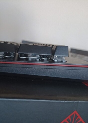 Beden HP OMEN 1100 Blue Switch Oyuncu Klavyesi