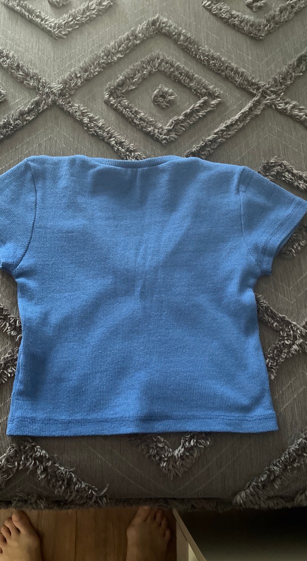 Bayan 2 adet crop biri v yaka diğeri yuvarlak - Görsel 2