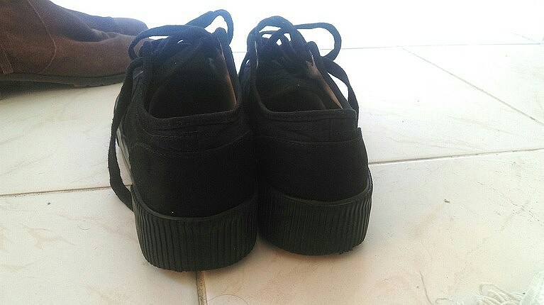 37 Beden siyah Renk kalın taban ayakkabi