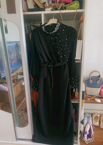 Boncuk İşlemeli Siyah Uzun Kollu Elbise - Görsel 3