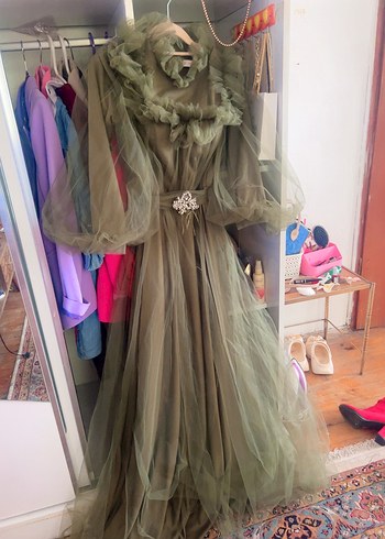 Drapeli Uzun Kollu Bej Kadın Abiye - Görsel 3