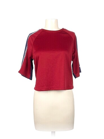 Hummel Sweatshirt %70 İndirimli.