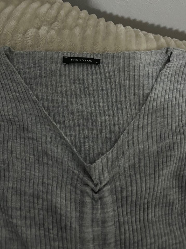 Gri V Yaka Uzun Kollu Triko Elbise - Görsel 3