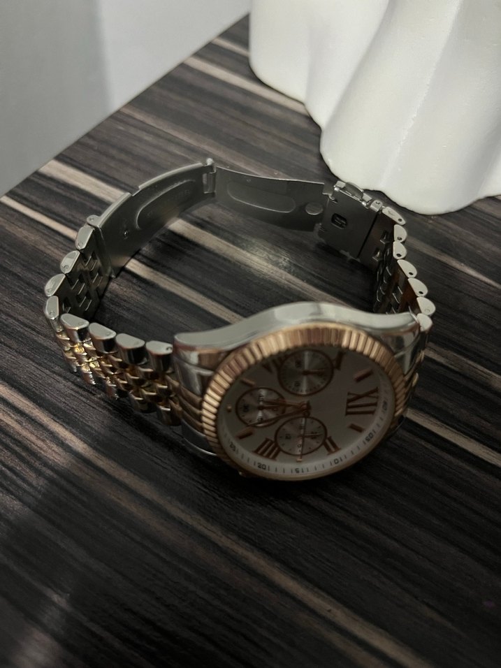 Altın Zincir Detaylı Kadın Kol Saati - Görsel 5