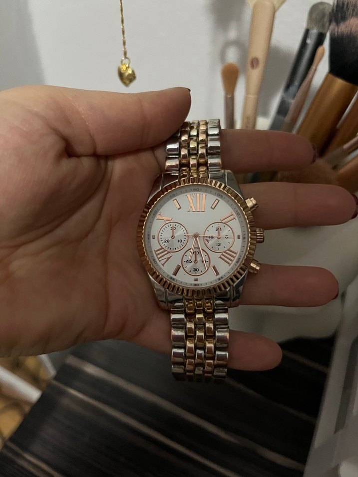 Altın Zincir Detaylı Kadın Kol Saati - Görsel 4