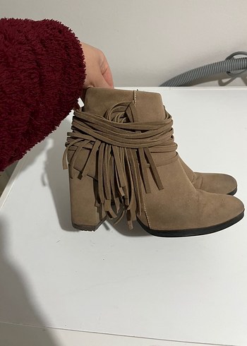 Bej Süet Püsküllü topuklu Bot - Görsel 2