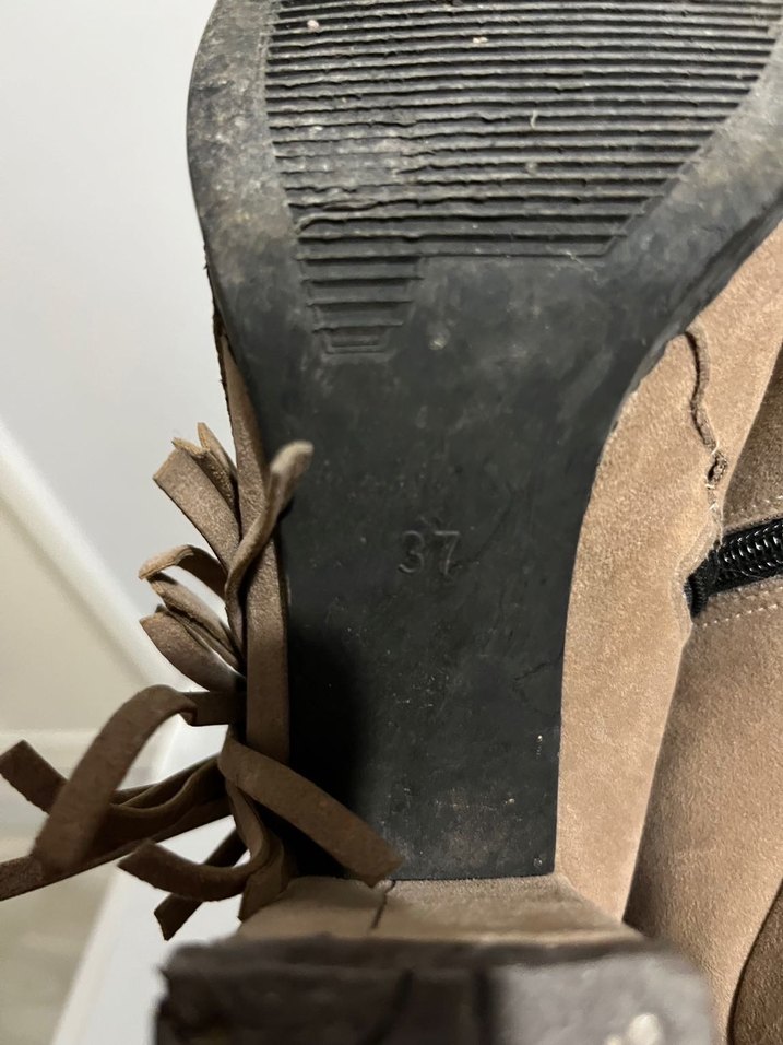 Bej Süet Püsküllü topuklu Bot - Görsel 3