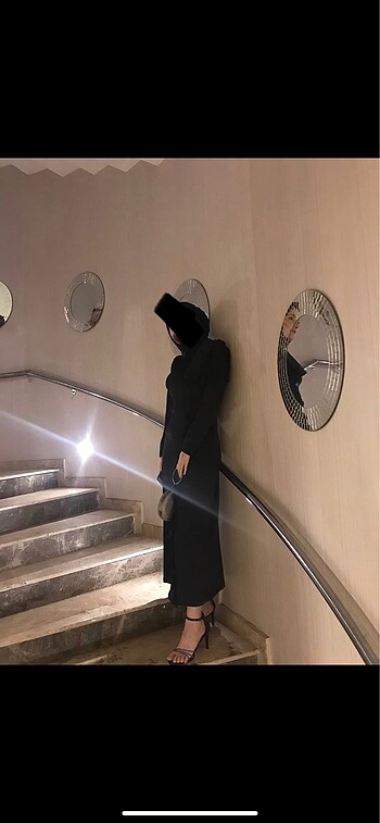 Armine Hennin marka siyah saten tesettür abiye