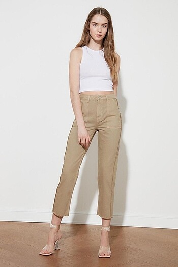 Camel Püskül Detaylı Yüksek Bel Jeans