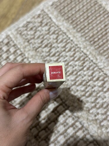  Beden The balm ruj