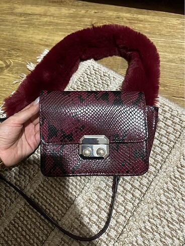 Beden bordo Renk Stradivarius kürklü çanta
