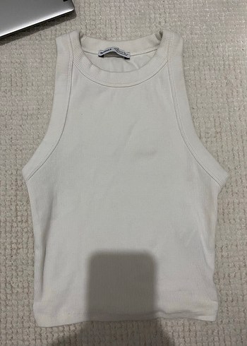 Beyaz Yüksek Yaka Kolsuz Crop Top