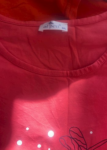 Kırmızı Baskılı Hamile Tişörtü - Görsel 3