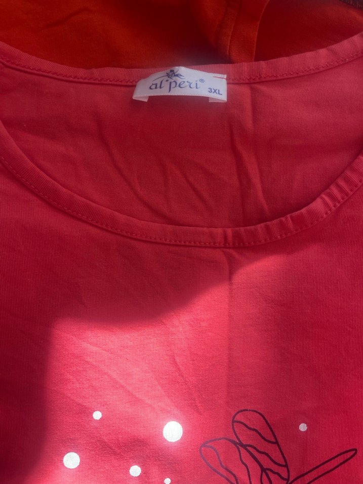 Kırmızı Baskılı Hamile Tişörtü - Görsel 3