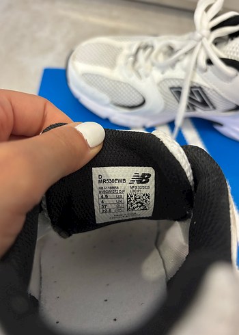 37 Beden beyaz Renk New balance 530