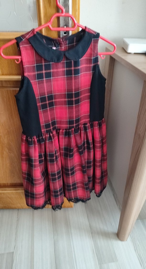 Kız Çocuk Kırmızı Kareli Yaka Detaylı Elbise - Görsel 5