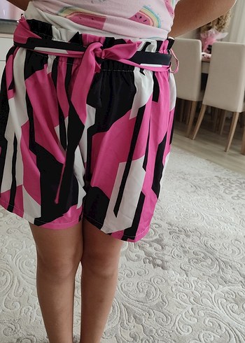Pembe Zebra Desenli Fırfırlı Mini Şort - Görsel 8