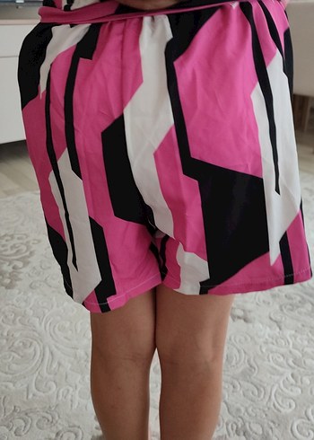 Pembe Zebra Desenli Fırfırlı Mini Şort - Görsel 6