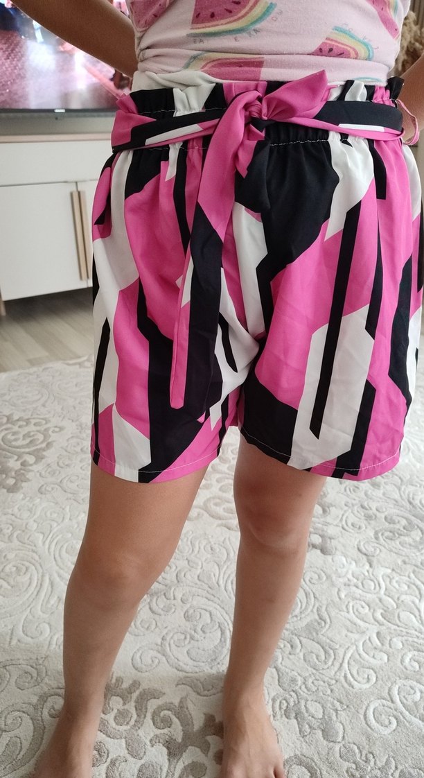 Pembe Zebra Desenli Fırfırlı Mini Şort - Görsel 2