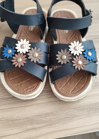 Kız Çocuk Kahverengi Çiçekli Tokalı Sandalet - Görsel 13