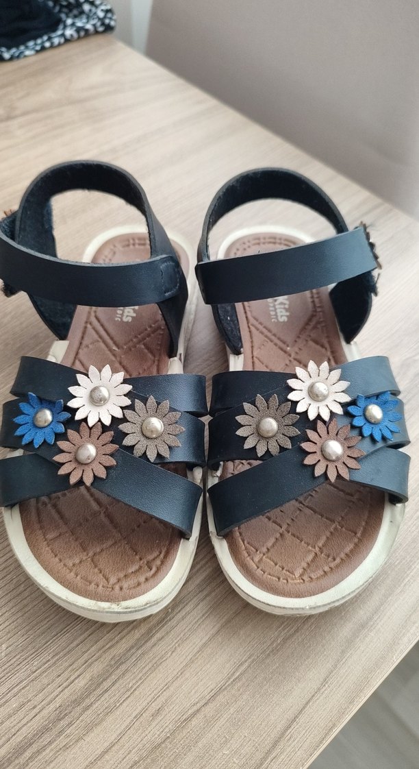 Kız Çocuk Kahverengi Çiçekli Tokalı Sandalet - Görsel 3