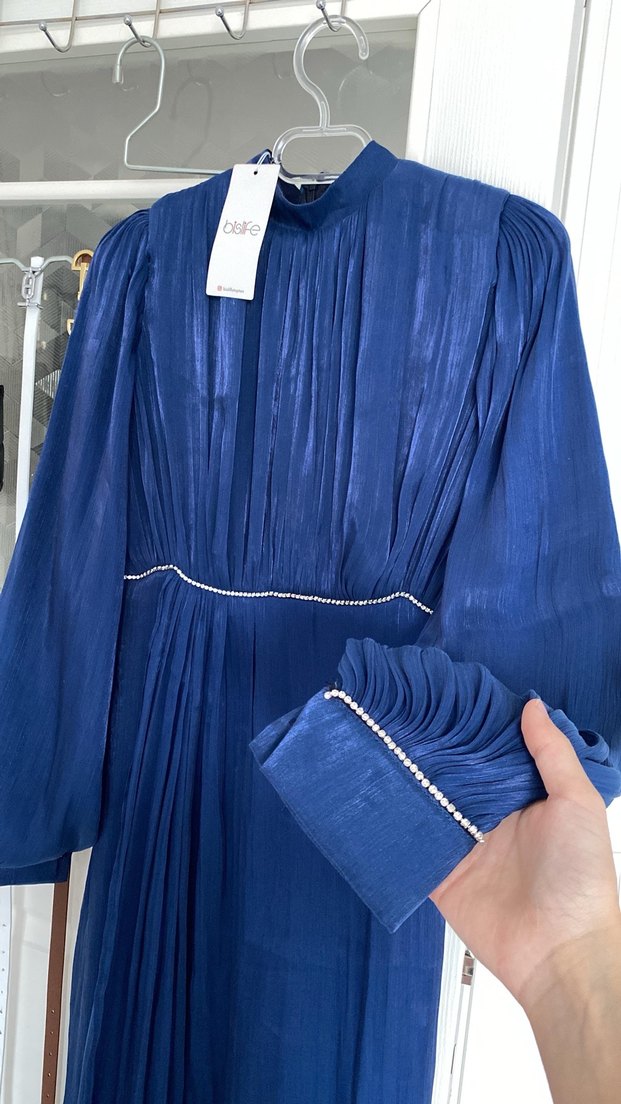 Mavi Piliseli Uzun Keten Elbise - Görsel 2