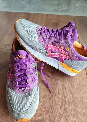 Asics Mor Tie-Dye Bağcıklı Kadın Spor Ayakkabısı