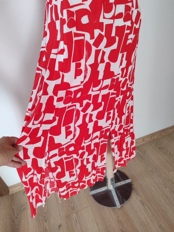 Kırmızı Desenli Uzun Askılı Elbise - Görsel 2