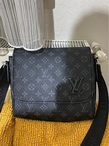 Louis Vuitton Çanta