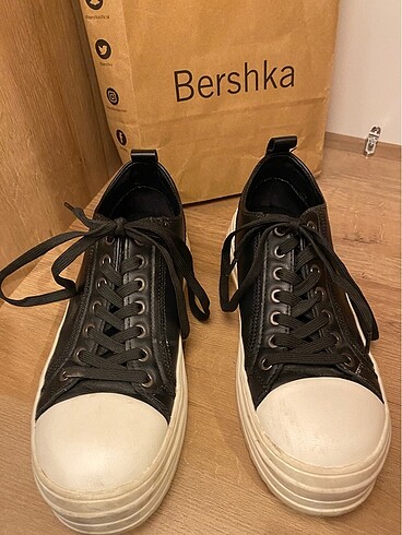 Bershka kalın tabanlı sneaker