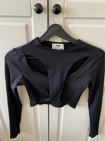 Mavi crop bluz