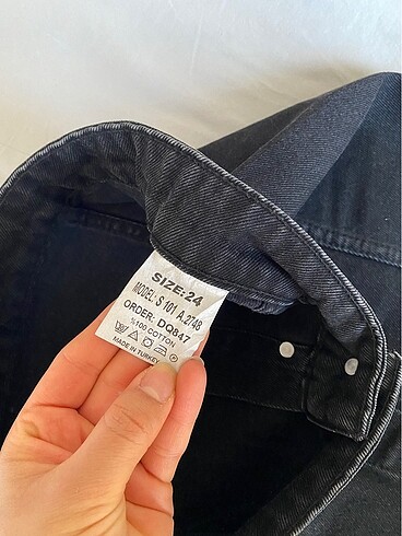 s Beden Stradivarius Düğmeli etek