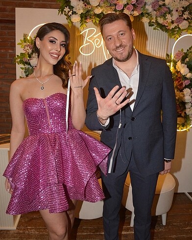 Pembe Kısa Elbise