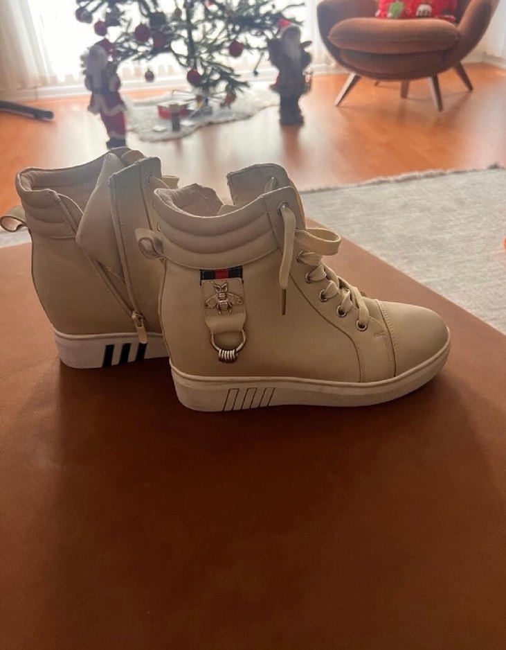 Bej Süet Bağcıklı Kadın Dolgu Topuk Bot - Görsel 2