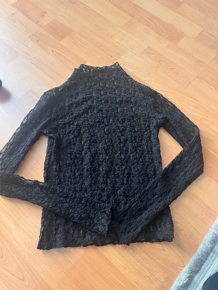 Siyah dantelli bayan bluz - Görsel 2