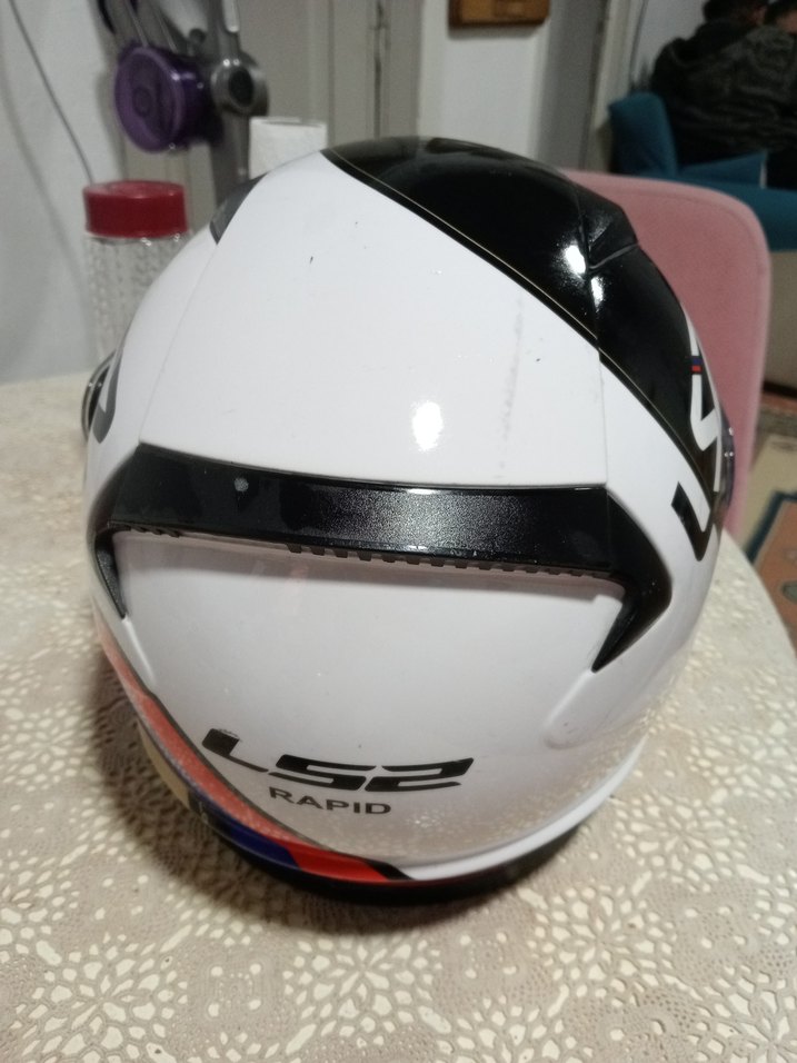 Beyaz Siyah Baskılı Motosiklet Kaskı - Görsel 3