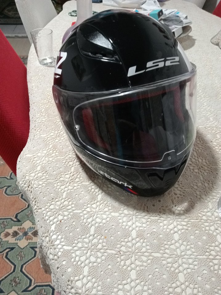 Beyaz Siyah Baskılı Motosiklet Kaskı - Görsel 2