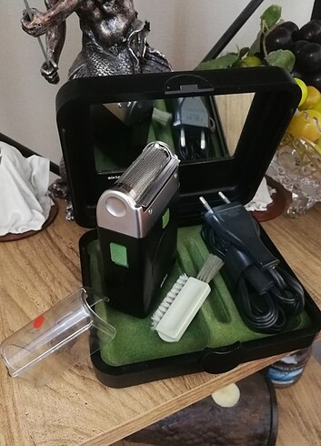 BRAUN "SIXTANT 6007" TIRAŞ MAKINESI - Görsel 11